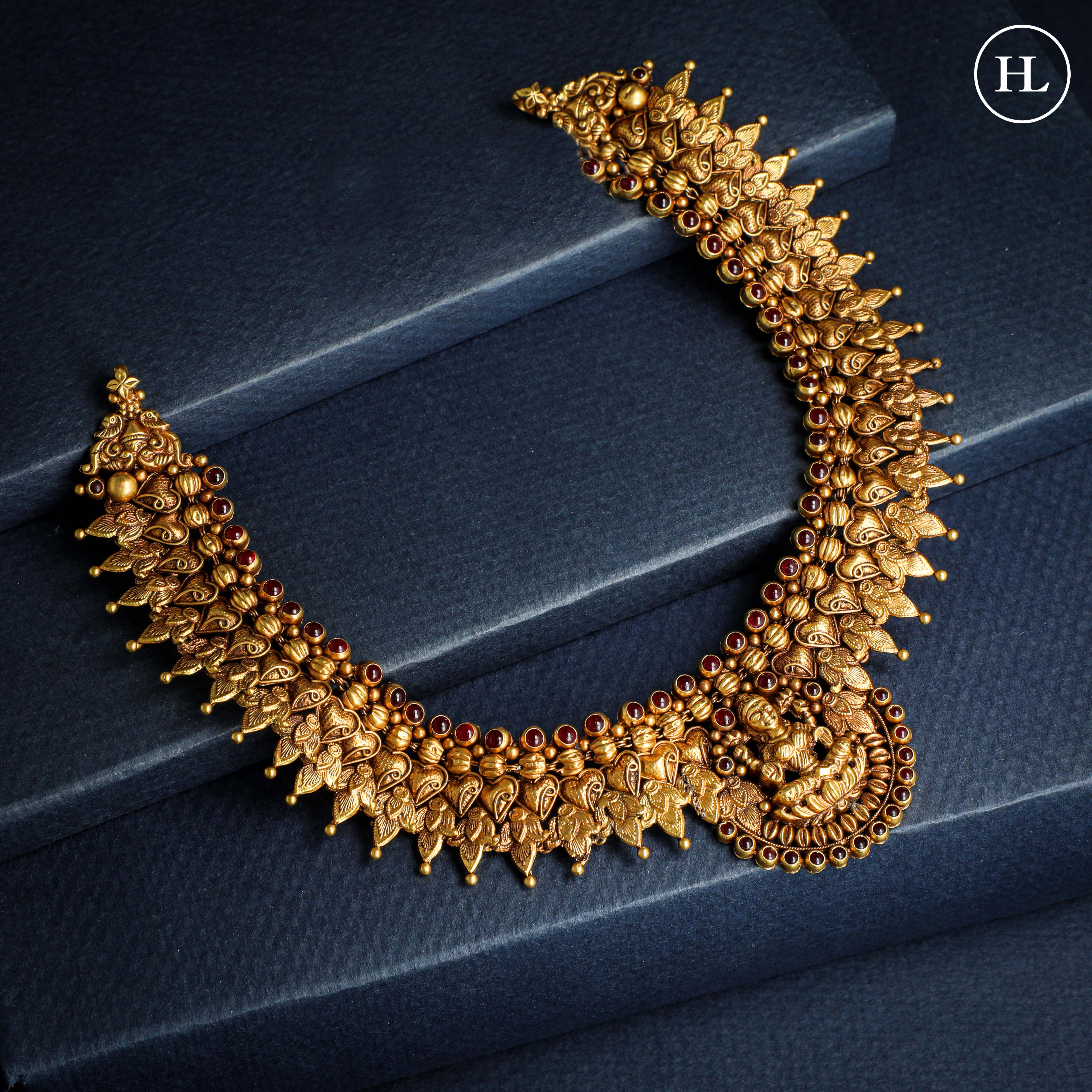 Buy Gold Necklace Online
