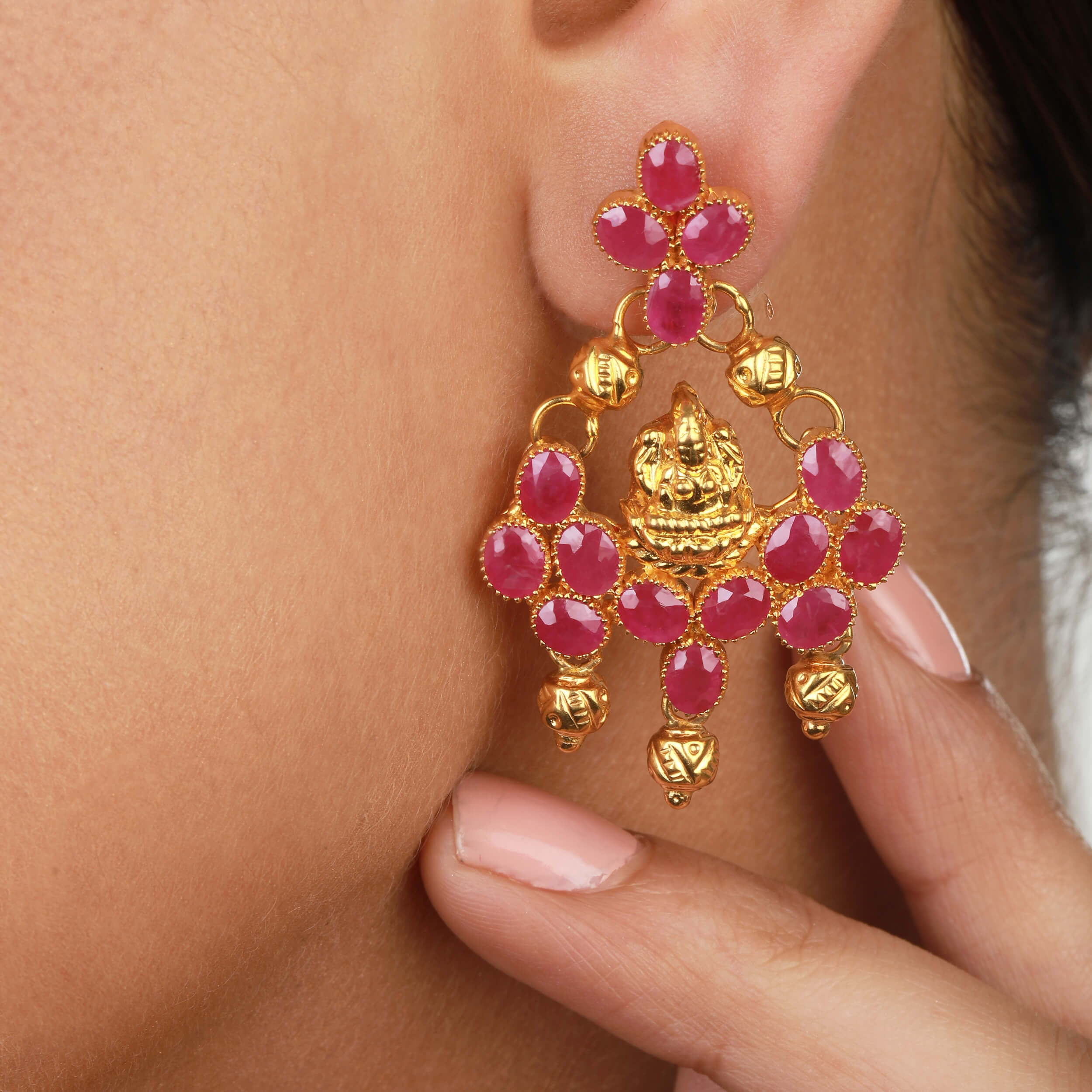 Buy Gold Earrings Online
