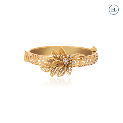 Eliza Bangle