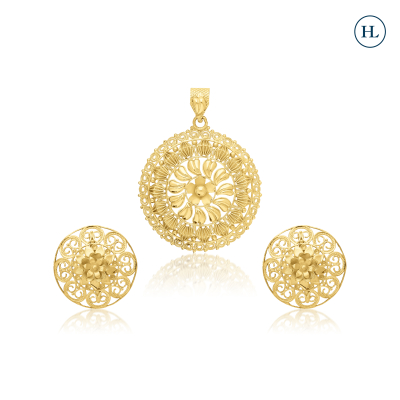 Aadhvita Pendant Set
