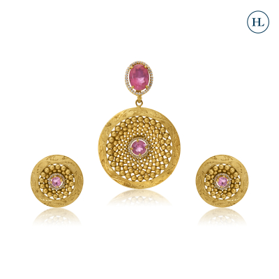 Oviya Pendant Set