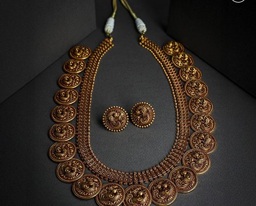 Buy Gold Jewellery in Delhi